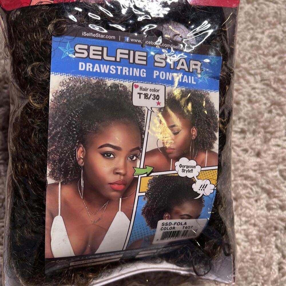 Selfie star drawstring ponytail in